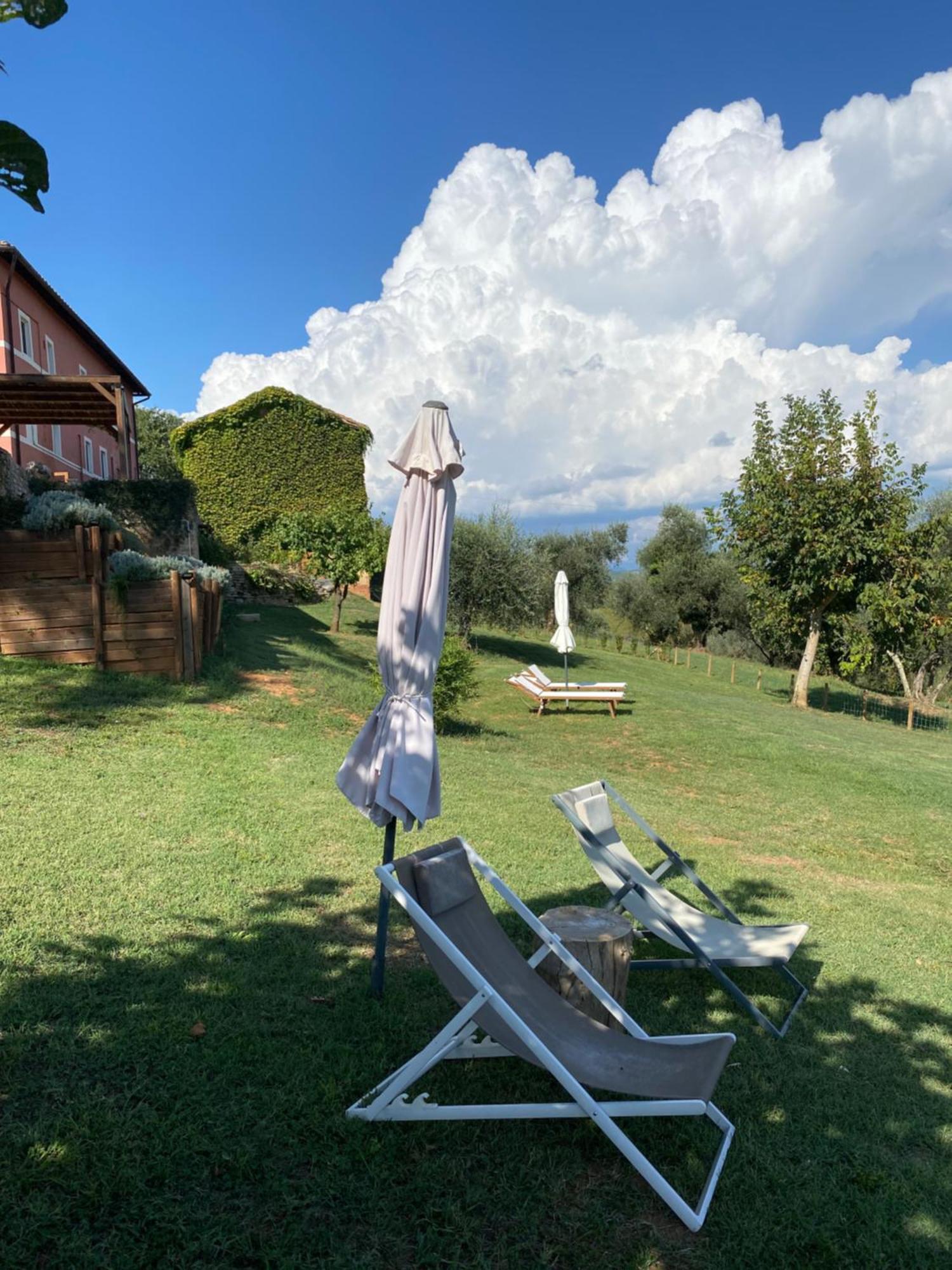 סיינה Palazzo Del Papa Country Suites מראה חיצוני תמונה